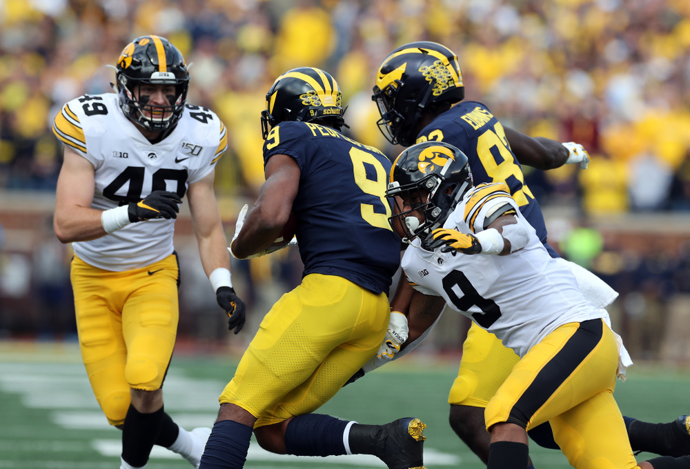 Iowa Hawkeyes defensive back Geno Stone (9) against the Michigan Wolverines Saturday, October 5, 2019 at Michigan Stadium in Ann Arbor, MI. (Brian Ray/hawkeyesports.com)