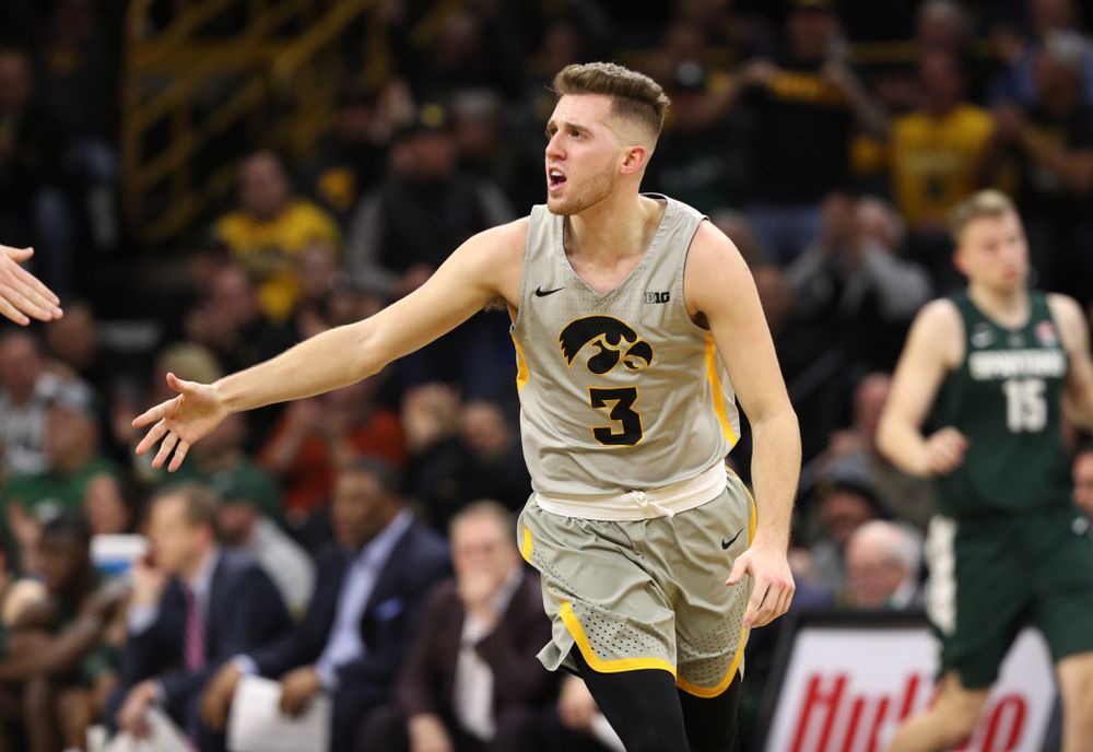 Iowa Hawkeyes guard Jordan Bohannon (3) against the Michigan State Spartans Thursday, January 24, 2019 at Carver-Hawkeye Arena. (Brian Ray/hawkeyesports.com)