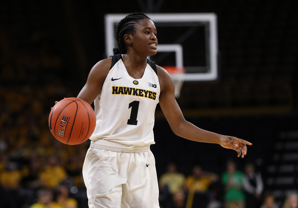 Iowa Hawkeyes guard Tomi Taiwo (1) against Dakota Wesleyan University Tuesday, November 6, 2018 at Carver-Hawkeye Arena. (Brian Ray/hawkeyesports.com)