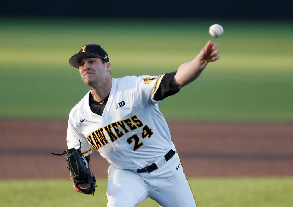 Iowa Hawkeyes pitcher Nick Allgeyer (24) against the Michigan Wolverines Friday, April 27, 2018 at Duane Banks Field in Iowa City. (Brian Ray/hawkeyesports.com)