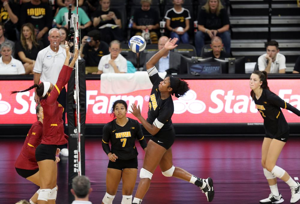 Iowa Hawkeyes middle blocker Amiya Jones (9) against the Iowa State Cyclones Saturday, September 21, 2019 at Carver-Hawkeye Arena. (Brian Ray/hawkeyesports.com)
