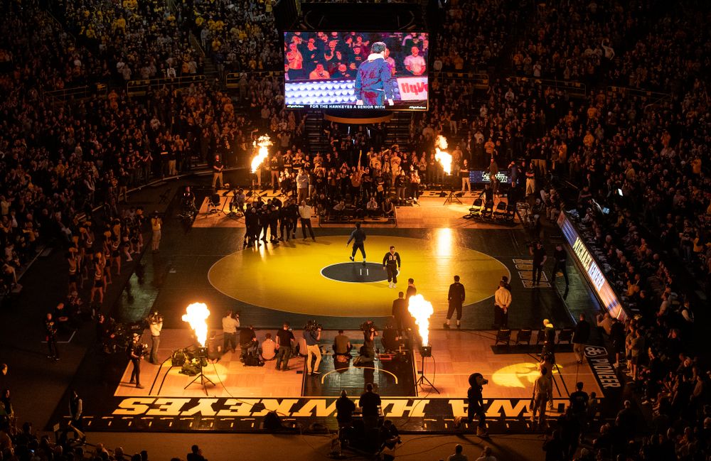 Iowa fans cheer during the dual at Carver-Hawkeye Arena in Iowa City on Friday, January 31, 2020. (Stephen Mally/hawkeyesports.com)