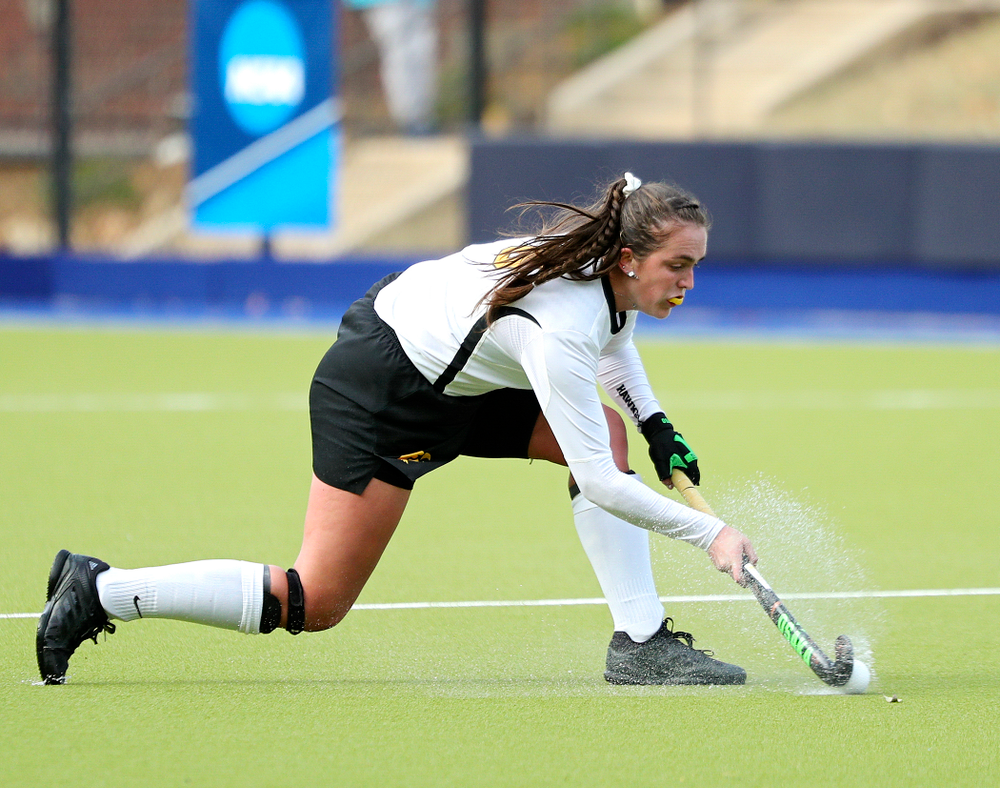 Iowa’s Anthe Nijziel (6) lines up a shot during the fourth quarter of their NCAA Tournament Second Round match against North Carolina at Karen Shelton Stadium in Chapel Hill, N.C. on Sunday, Nov 17, 2019. (Stephen Mally/hawkeyesports.com)