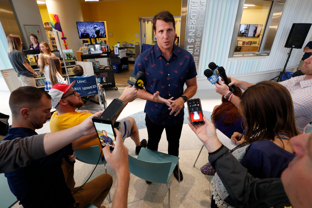 Former Hawkeye Football linebacker Chad Greenway's Lead the Way Foundation unveils their latest Greenway's Locker technology and media cabinet Friday, August 31, 2018 at the University of Iowa Stead Family Children's Hospital. Chad's Locker provides patients and their families access to notebook computers, movies and video game systems to occupy their time during their hospital stay. (Brian Ray/hawkeyesports.com)