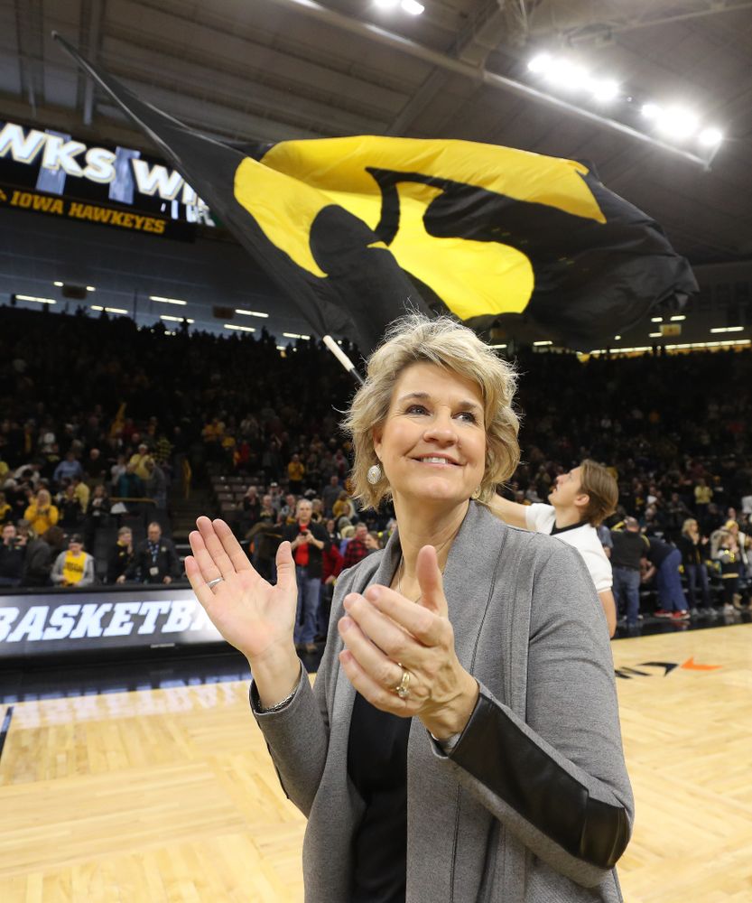 Iowa Hawkeyes head coach Lisa Bluder against the Purdue Boilermakers Sunday, January 27, 2019 at Carver-Hawkeye Arena. (Brian Ray/hawkeyesports.com)