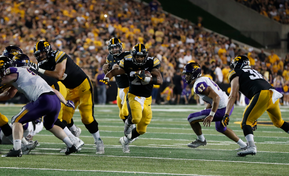 Iowa Hawkeyes running back Toren Young (28) against the Northern Iowa Panthers Saturday, September 15, 2018 at Kinnick Stadium. (Brian Ray/hawkeyesports.com)