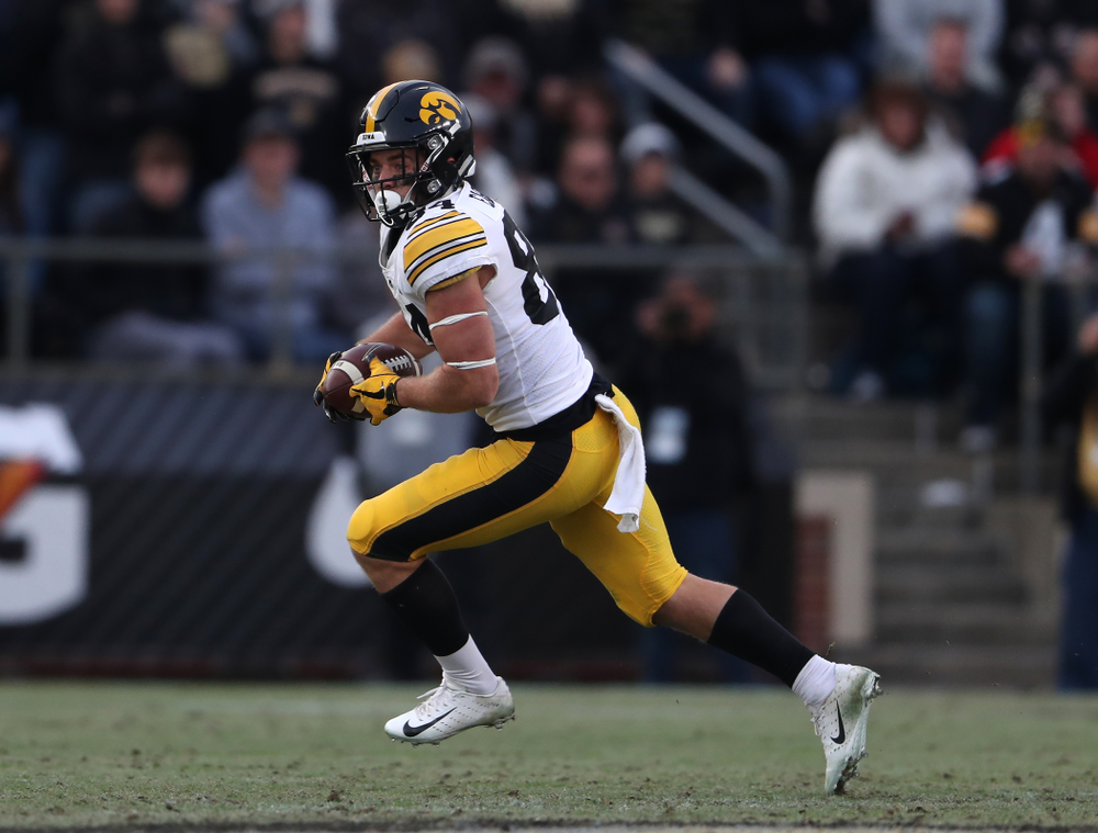 Iowa Hawkeyes wide receiver Nick Easley (84) against the Purdue Boilermakers Saturday, November 3, 2018 Ross Ade Stadium in West Lafayette, Ind. (Brian Ray/hawkeyesports.com)