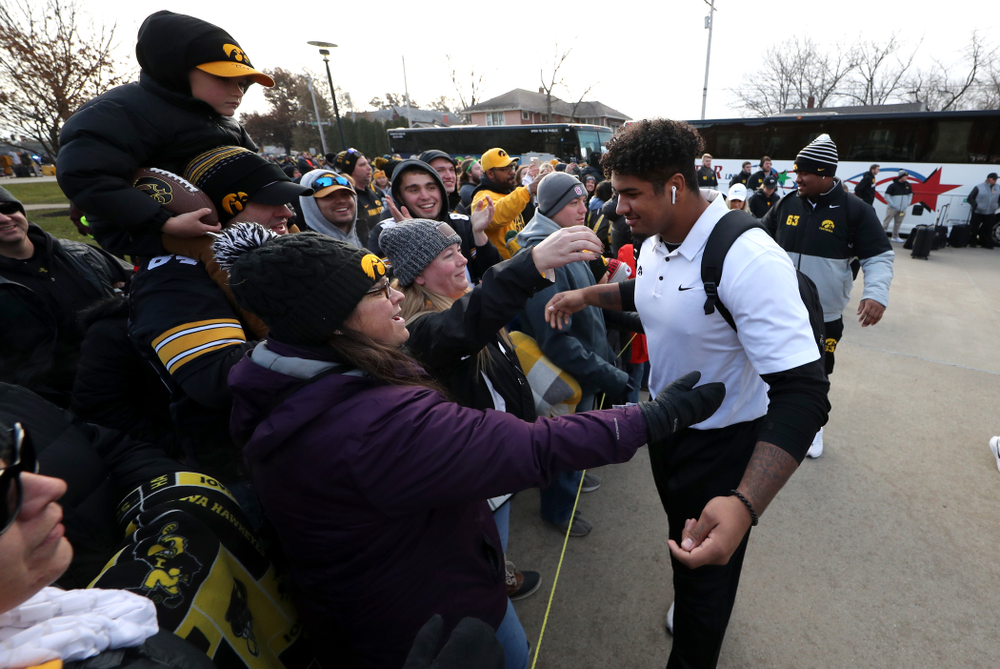 Iowa Hawkeyes offensive lineman Tristan Wirfs (74) against the Illinois Fighting Illini Saturday, November 23, 2019 at Kinnick Stadium. (Brian Ray/hawkeyesports.com)