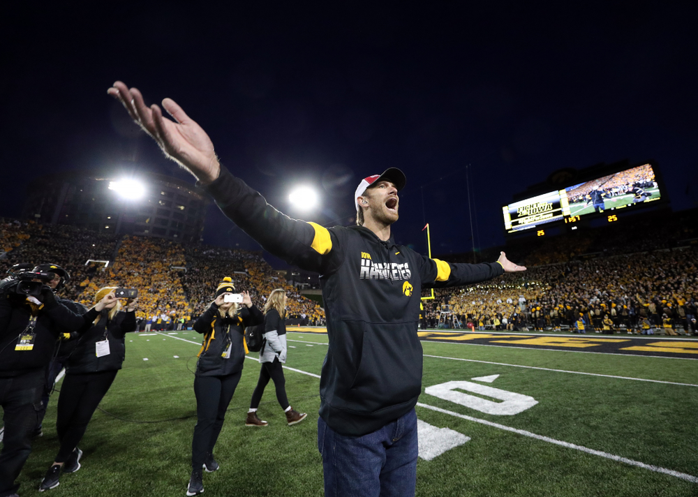 Honorary Captain Ricky Stanzi against the Penn State Nittany Lions Saturday, October 12, 2019 at Kinnick Stadium. (Brian Ray/hawkeyesports.com)