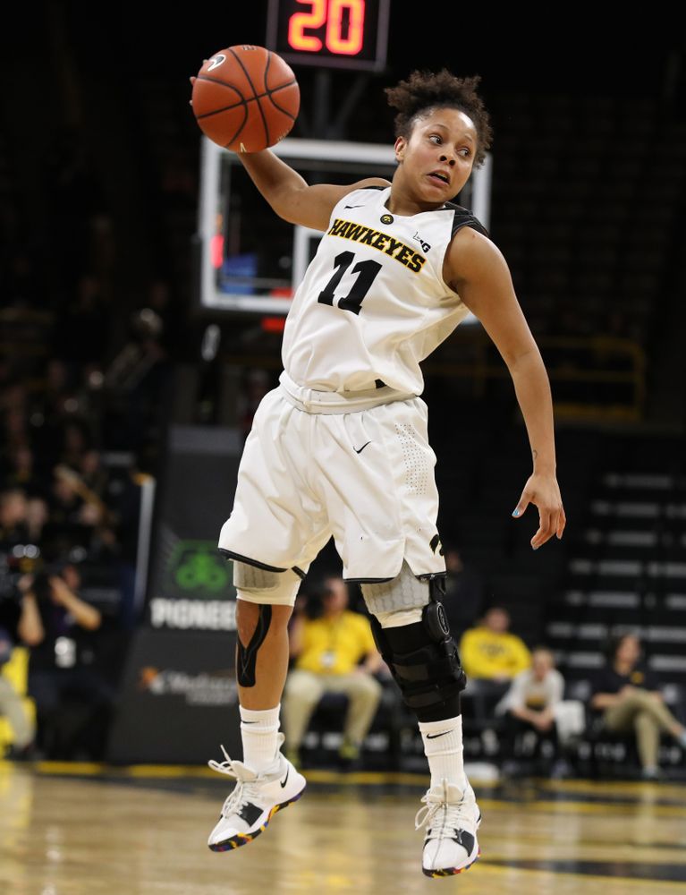 Iowa Hawkeyes guard Tania Davis (11) against the Michigan Wolverines Thursday, January 17, 2019 at Carver-Hawkeye Arena. (Brian Ray/hawkeyesports.com)