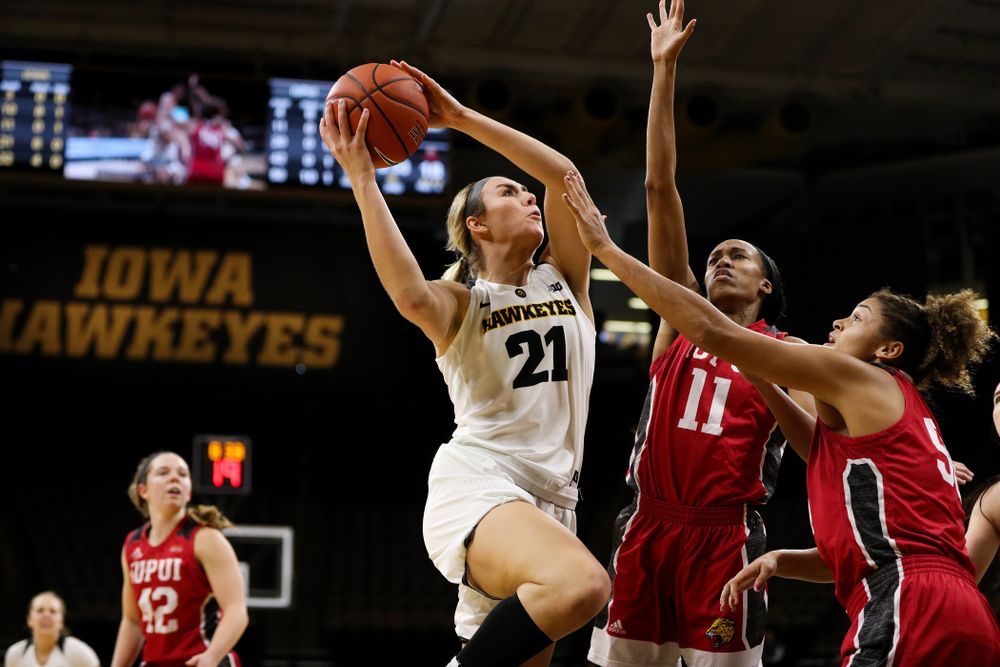 Iowa Hawkeyes forward Hannah Stewart (21) against the IUPUI Jaguars Saturday, December 8, 2018 at Carver-Hawkeye Arena. (Brian Ray/hawkeyesports.com)