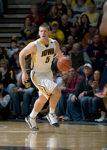 Mbball Vs Illinois University Of Iowa Athletics