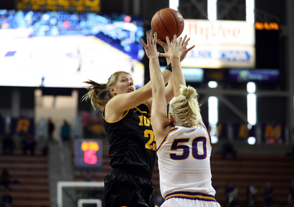 Iowa Hawkeyes forward/center Monika Czinano (25) against Northern Iowa Sunday, November 17, 2019 at the McLeod Center. (Brian Ray/hawkeyesports.com)