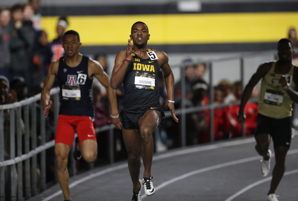 Iowa's Antonio Woodard runs the 200 meter premier during the 2019 Larry Wieczorek Invitational Friday, January 18, 2019 at the Hawkeye Tennis and Recreation Center. (Brian Ray/hawkeyesports.com)