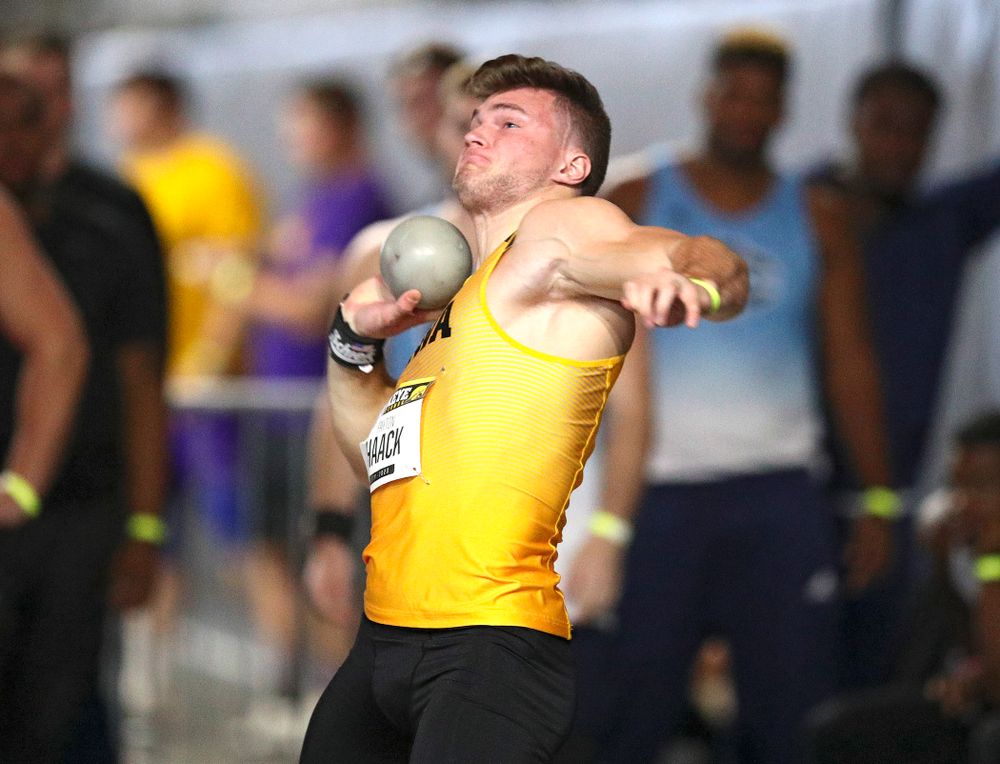 Iowa’s Peyton Haack throws in the men’s shot put event during the Hawkeye Invitational at the Recreation Building in Iowa City on Saturday, January 11, 2020. (Stephen Mally/hawkeyesports.com)