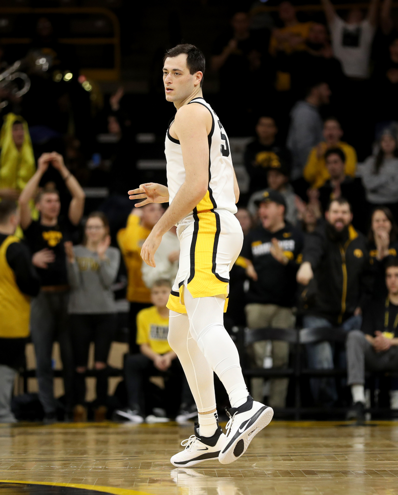 Iowa Hawkeyes forward Ryan Kriener (15) against the Michigan Wolverines Friday, January 17, 2020 at Carver-Hawkeye Arena. (Brian Ray/hawkeyesports.com)