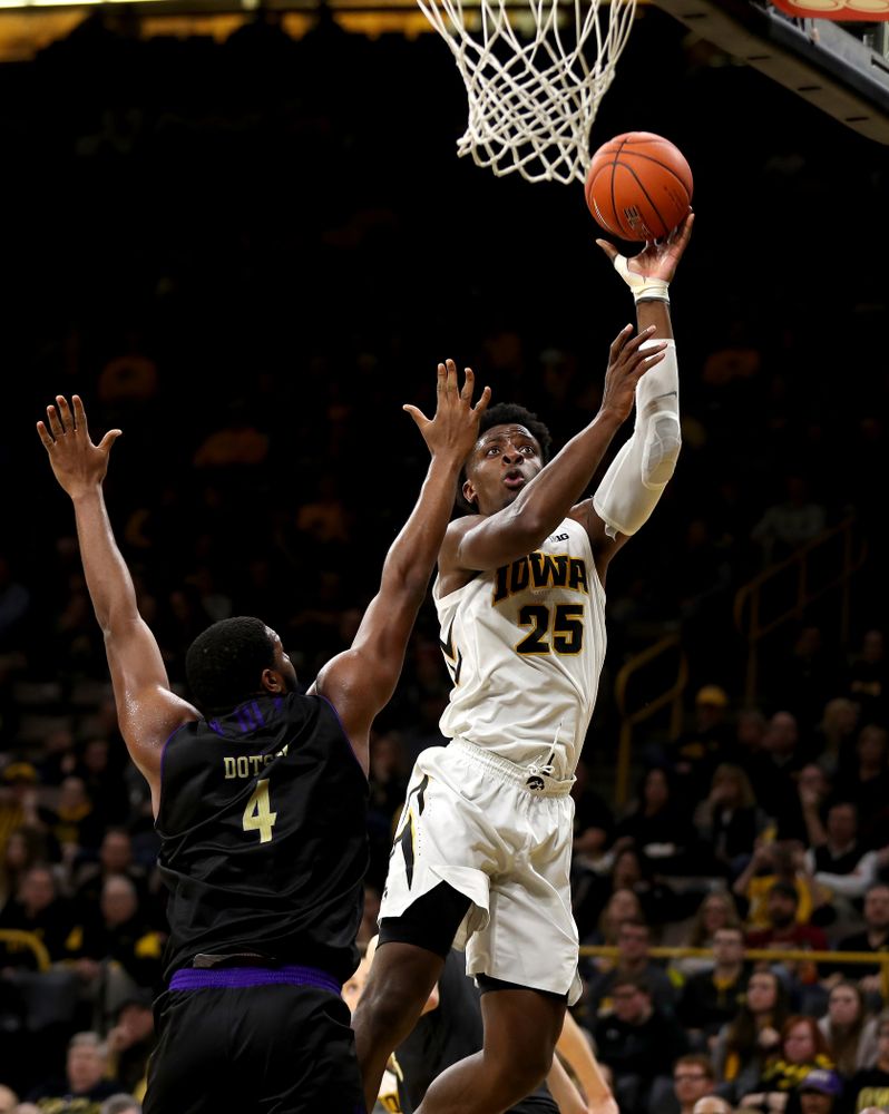 Iowa Hawkeyes forward Tyler Cook (25) against the Western Carolina Catamounts Tuesday, December 18, 2018 at Carver-Hawkeye Arena. (Brian Ray/hawkeyesports.com)