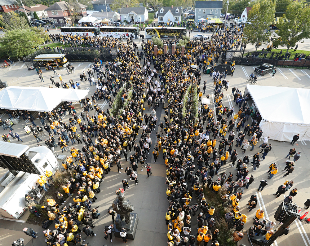 The Iowa Hawkeyes arrive before their game at Kinnick Stadium in Iowa City on Saturday, Oct 12, 2019. (Stephen Mally/hawkeyesports.com)