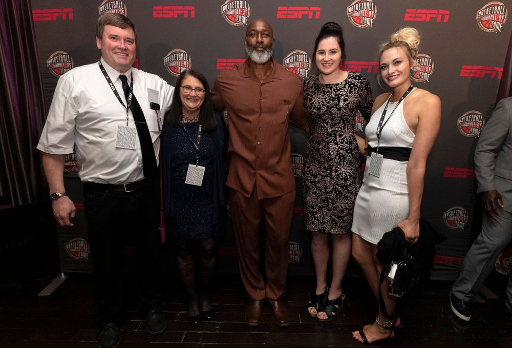 Iowa Hawkeyes forward Megan Gustafson (10) and her family with NBA great Karl Malone before the ESPN College Basketball Awards show Friday, April 12, 2019 at The Novo at LA Live. (Brian Ray/hawkeyesports.com)