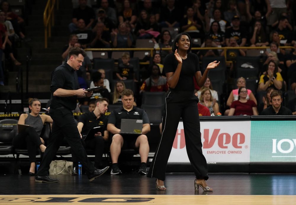 Iowa Hawkeyes head coach Vicki Brown against the Iowa State Cyclones Saturday, September 21, 2019 at Carver-Hawkeye Arena. (Brian Ray/hawkeyesports.com)