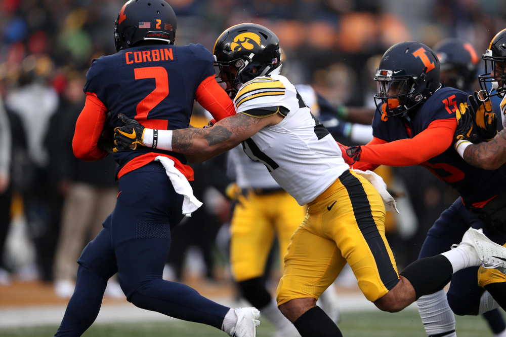 Iowa Hawkeyes defensive back Amani Hooker (27) against the Illinois Fighting Illini Saturday, November 17, 2018 at Memorial Stadium in Champaign, Ill. (Brian Ray/hawkeyesports.com)