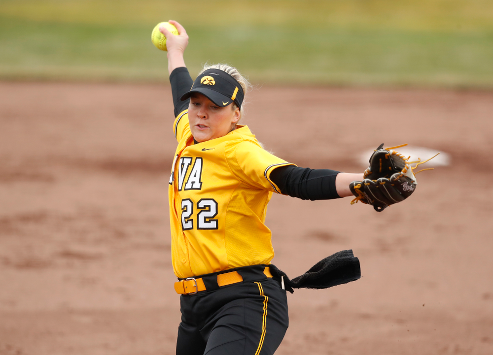 Iowa Hawkeyes starting pitcher/relief pitcher Kenzie Ihle (22) against UW Green Bay Tuesday, March 27, 2018 at Bob Pearl Field. (Brian Ray/hawkeyesports.com)