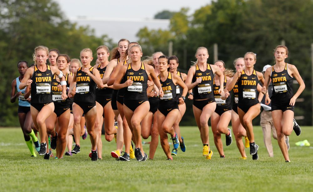 The Iowa Hawkeyes during the Hawkeye Invitational Friday, August 31, 2018 at the Ashton Cross Country Course. (Brian Ray/hawkeyesports.com)