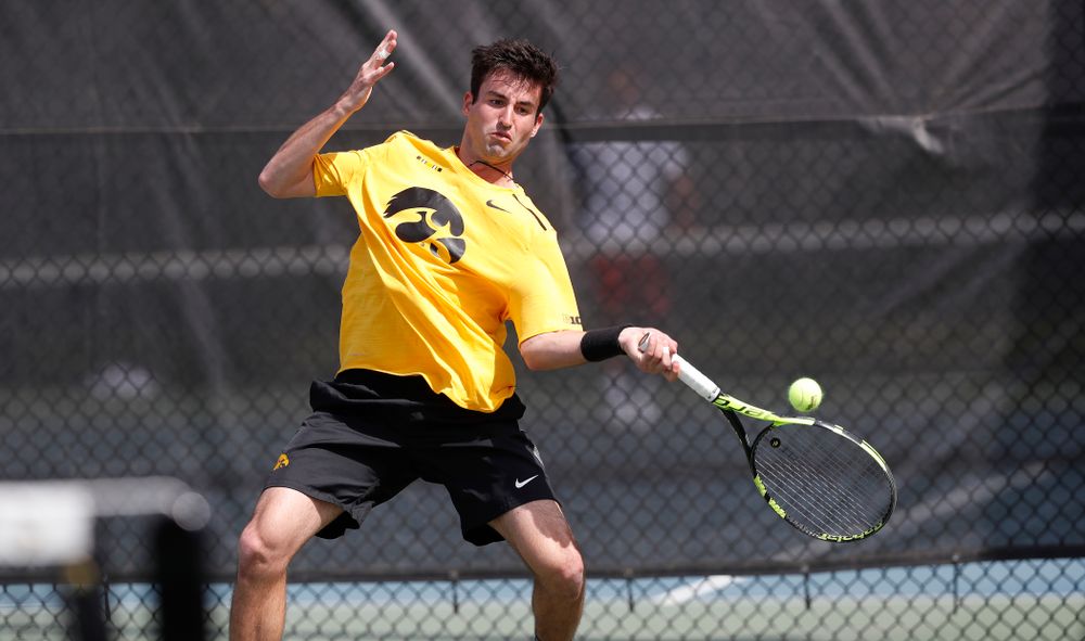 Josh Silverstein against Northwestern in the first round of the 2018 Big Ten Men's Tennis Tournament Thursday, April 26, 2018 at the Hawkeye Tennis and Recreation Complex. (Brian Ray/hawkeyesports.com)