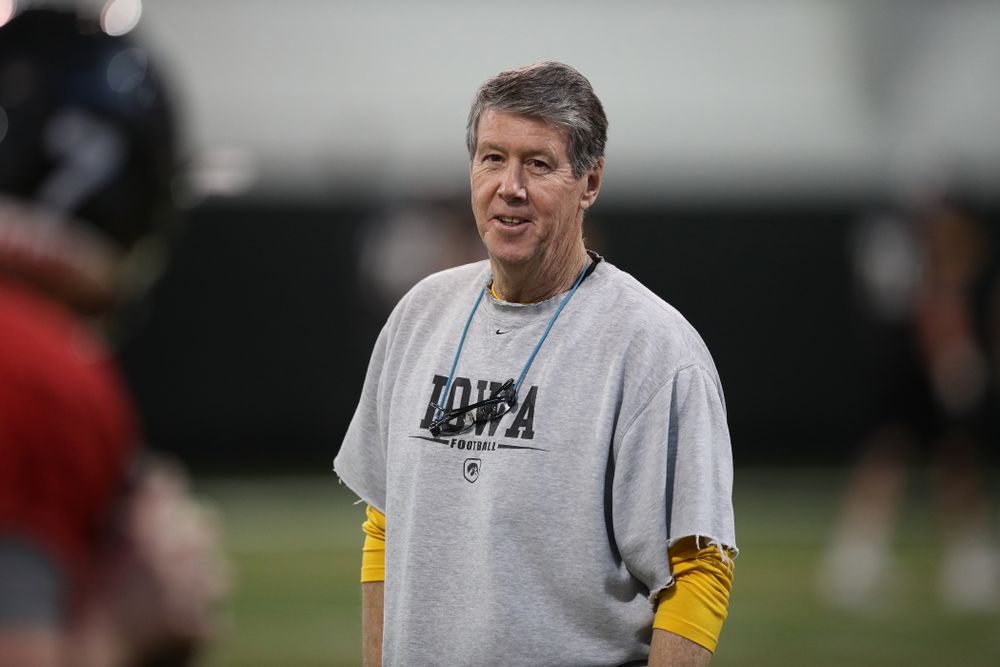 Iowa Hawkeyes quarterbacks coach Ken O'Keefe during preparation for the 2019 Outback Bowl Monday, December 17, 2018 at the Hansen Football Performance Center. (Brian Ray/hawkeyesports.com)