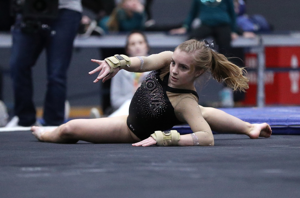 Iowa's Lauren Guerin competes on the floor during the Black and Gold intrasquad meet Saturday, December 1, 2018 at the University of Iowa Field House. (Brian Ray/hawkeyesports.com)