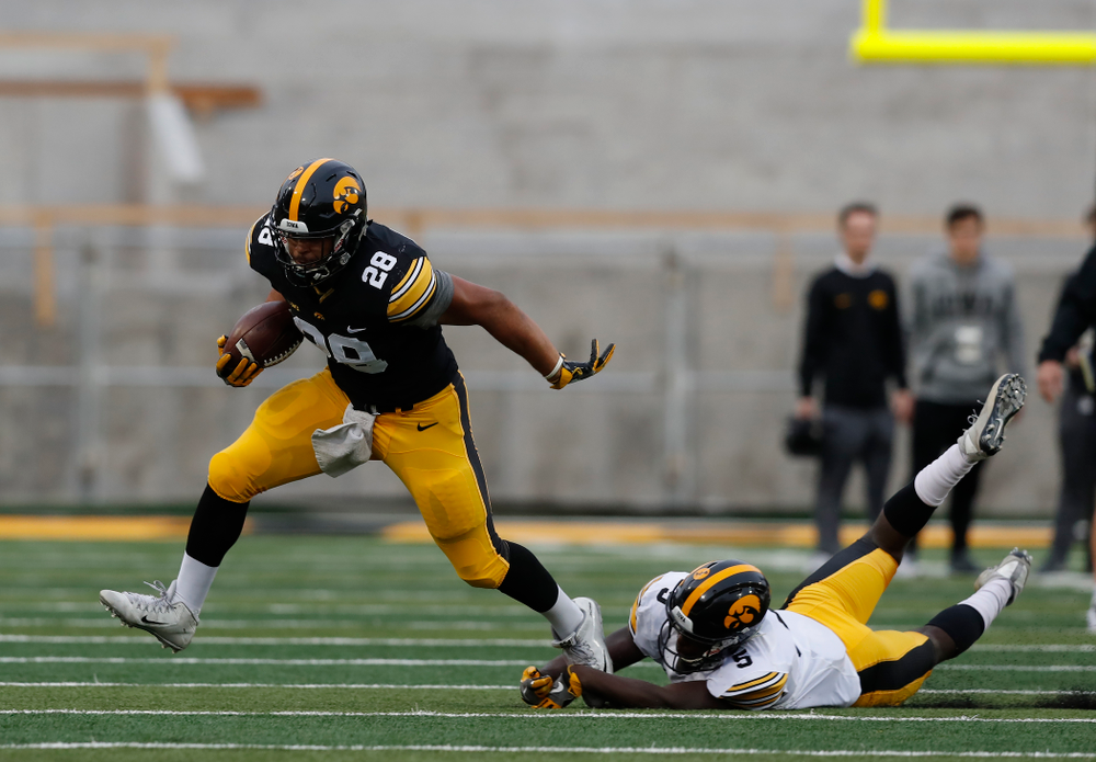 Iowa Hawkeyes running back Toren Young (28) during the final spring practice Friday, April 20, 2018 at Kinnick Stadium. (Brian Ray/hawkeyesports.com)