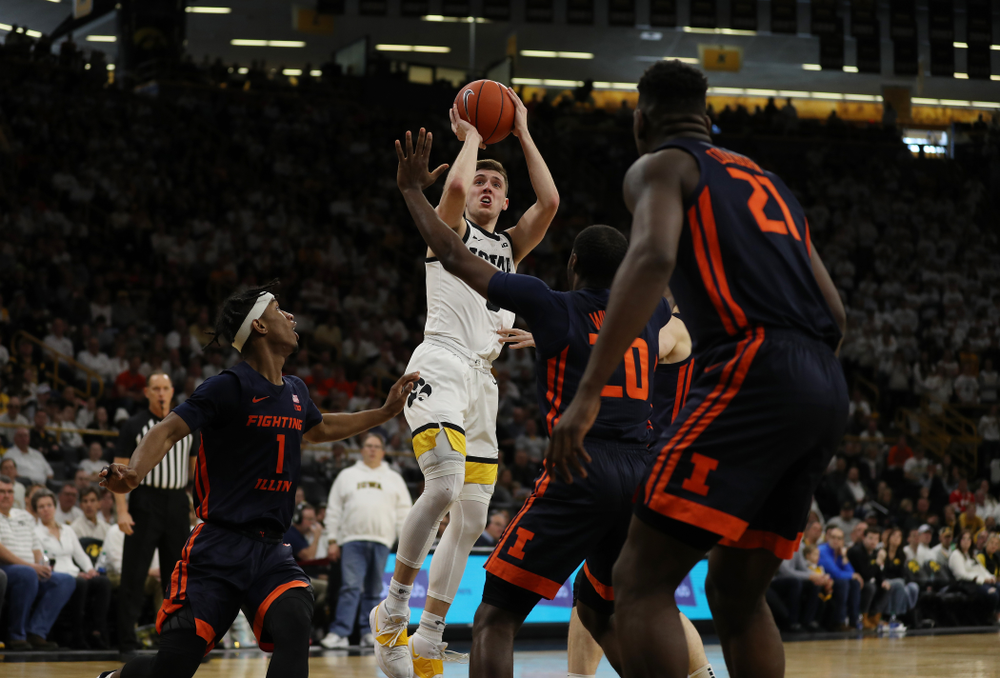 Iowa Hawkeyes guard CJ Fredrick (5) against the Illinois Fighting Illini Sunday, February 2, 2020 at Carver-Hawkeye Arena. (Brian Ray/hawkeyesports.com)