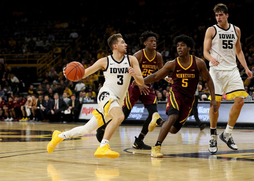 Iowa Hawkeyes guard Jordan Bohannon (3) against the Minnesota Golden Gophers Monday, December 9, 2019 at Carver-Hawkeye Arena. (Brian Ray/hawkeyesports.com)