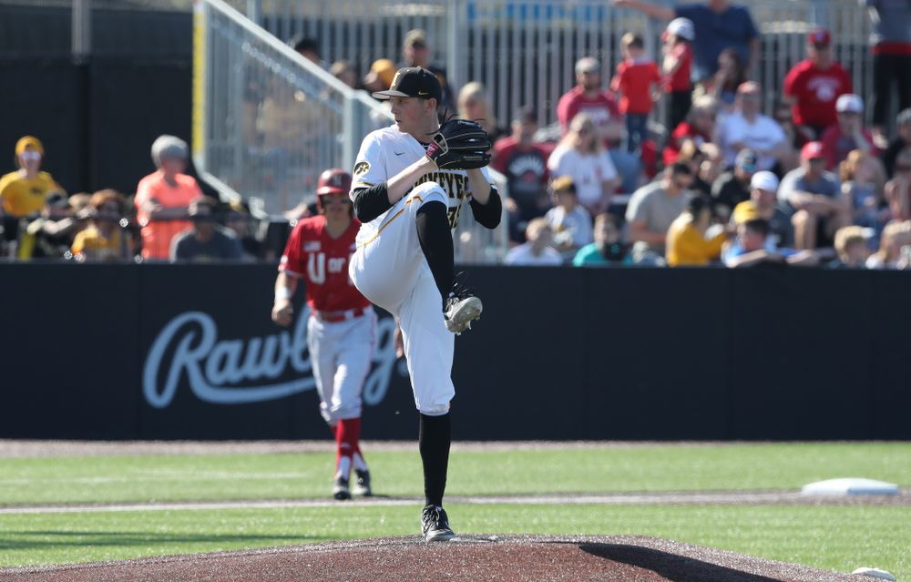 Iowa Hawkeyes Trenton Wallace (38) against the Nebraska Cornhuskers Saturday, April 20, 2019 at Duane Banks Field. (Brian Ray/hawkeyesports.com)