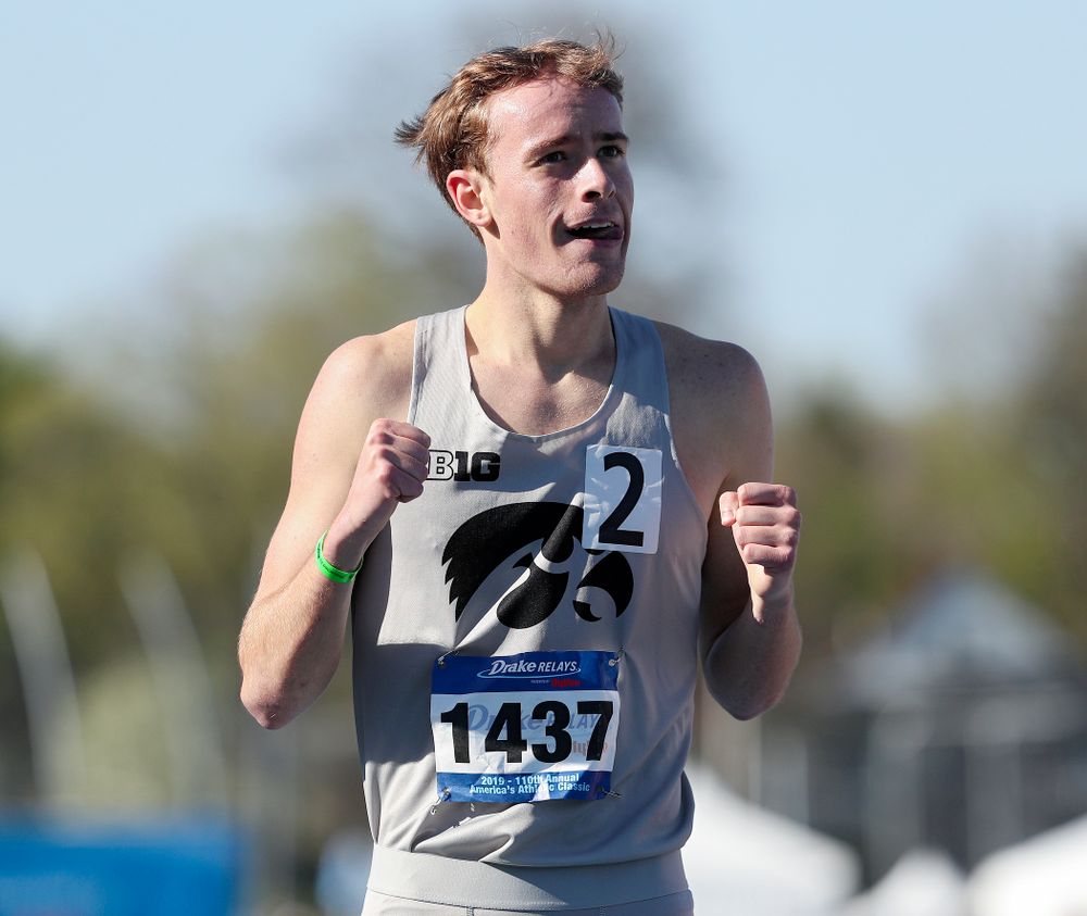 Iowa's Jeff Roberts celebrates after finishing the men's 1500 meter event during the first day of the Drake Relays at Drake Stadium in Des Moines on Thursday, Apr. 25, 2019. (Stephen Mally/hawkeyesports.com)