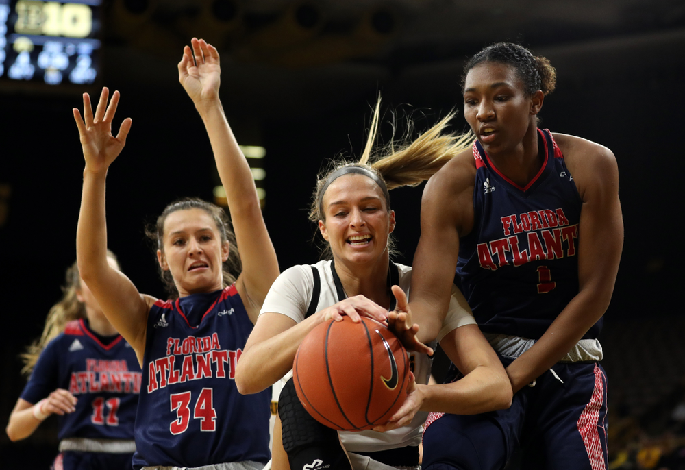 Iowa Hawkeyes guard Makenzie Meyer (3) against Florida Atlantic University Thursday, November 7, 2019 at Carver-Hawkeye Arena. (Brian Ray/hawkeyesports.com)