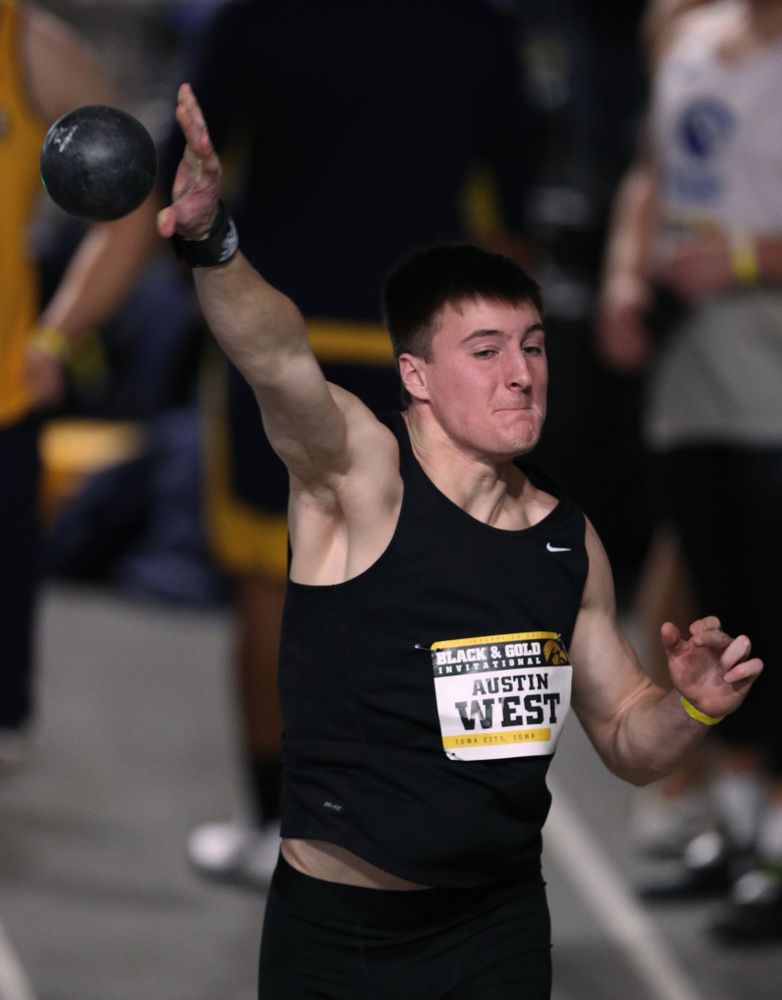 Iowa's Austin West competes in the Shot Put during the Black and Gold Premier meet Saturday, January 26, 2019 at the Recreation Building. (Brian Ray/hawkeyesports.com)