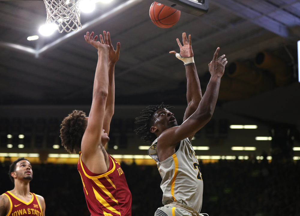 Iowa Hawkeyes forward Tyler Cook (25) against the Iowa State Cyclones in the Iowa Corn Cy-Hawk Series Thursday, December 6, 2018 at Carver-Hawkeye Arena. (Brian Ray/hawkeyesports.com)