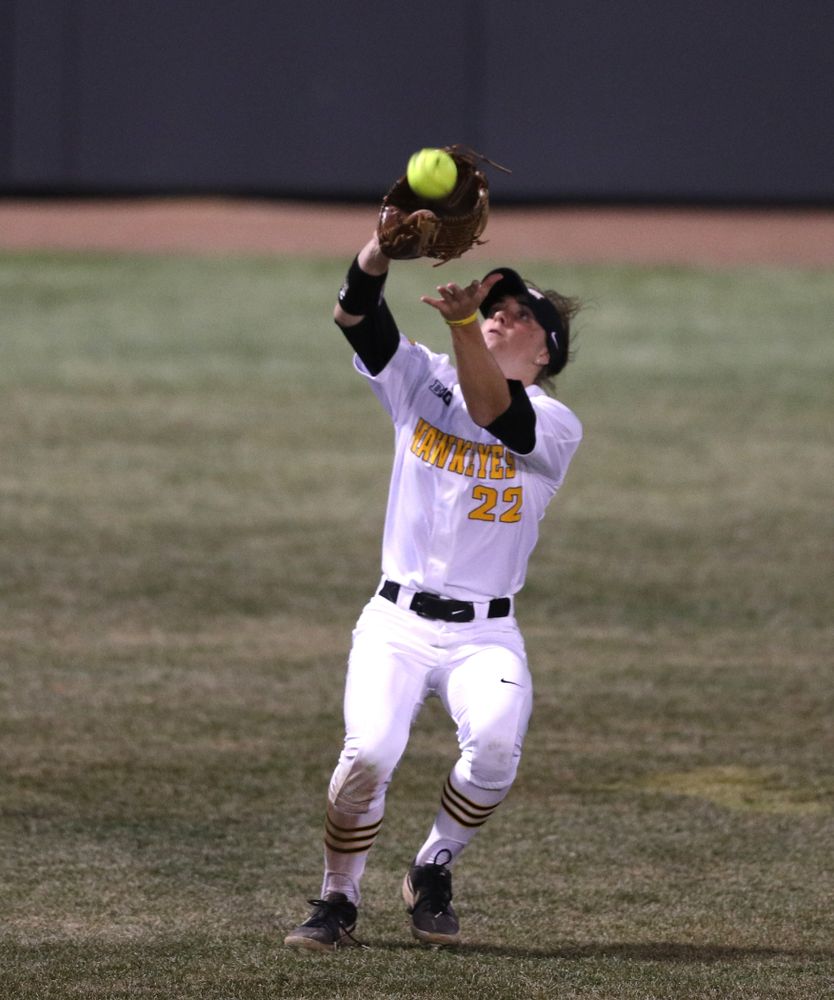 Iowa Hawkeyes Hallie Ketcham (22) against Western Illinois Wednesday, March 27, 2019 at Pearl Field. (Brian Ray/hawkeyesports.com)