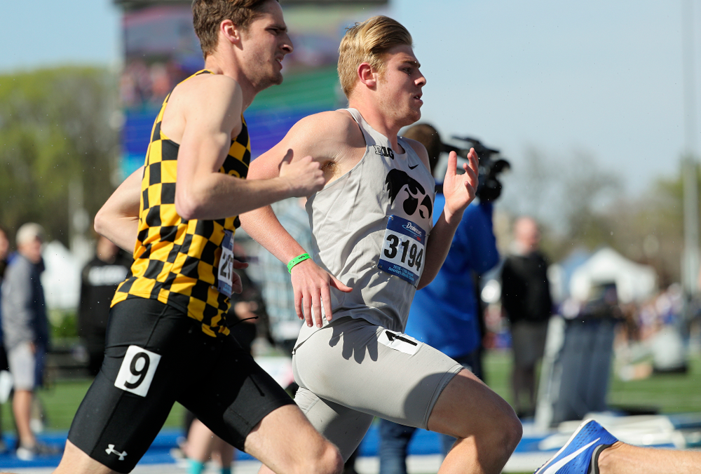 Iowa's Josh Andrews runs the men's 800 meter event during the first day of the Drake Relays at Drake Stadium in Des Moines on Thursday, Apr. 25, 2019. (Stephen Mally/hawkeyesports.com)