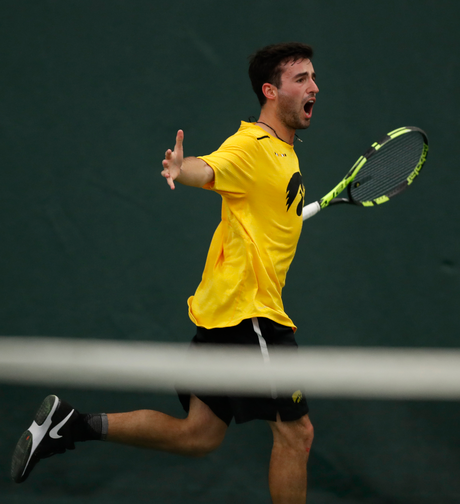 Josh Silverstein against the Illinois Fighting Illini Saturday, March 31, 2018 at Hawkeye Tennis and Recreation Center. (Brian Ray/hawkeyesports.com)