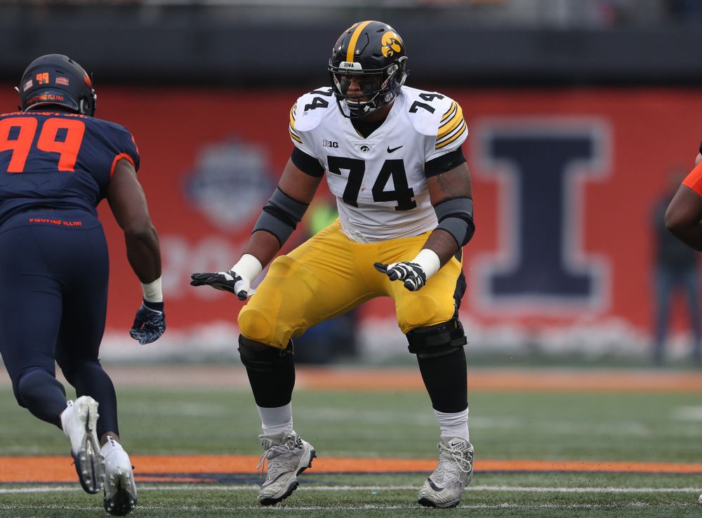 Iowa Hawkeyes offensive lineman Tristan Wirfs (74) against the Illinois Fighting Illini Saturday, November 17, 2018 at Memorial Stadium in Champaign, Ill. (Brian Ray/hawkeyesports.com)