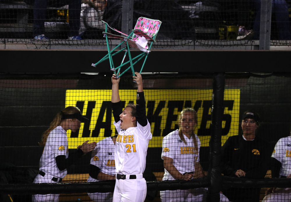 Iowa Hawkeyes Havyn Monteer (21) against Western Illinois Wednesday, March 27, 2019 at Pearl Field. (Brian Ray/hawkeyesports.com)