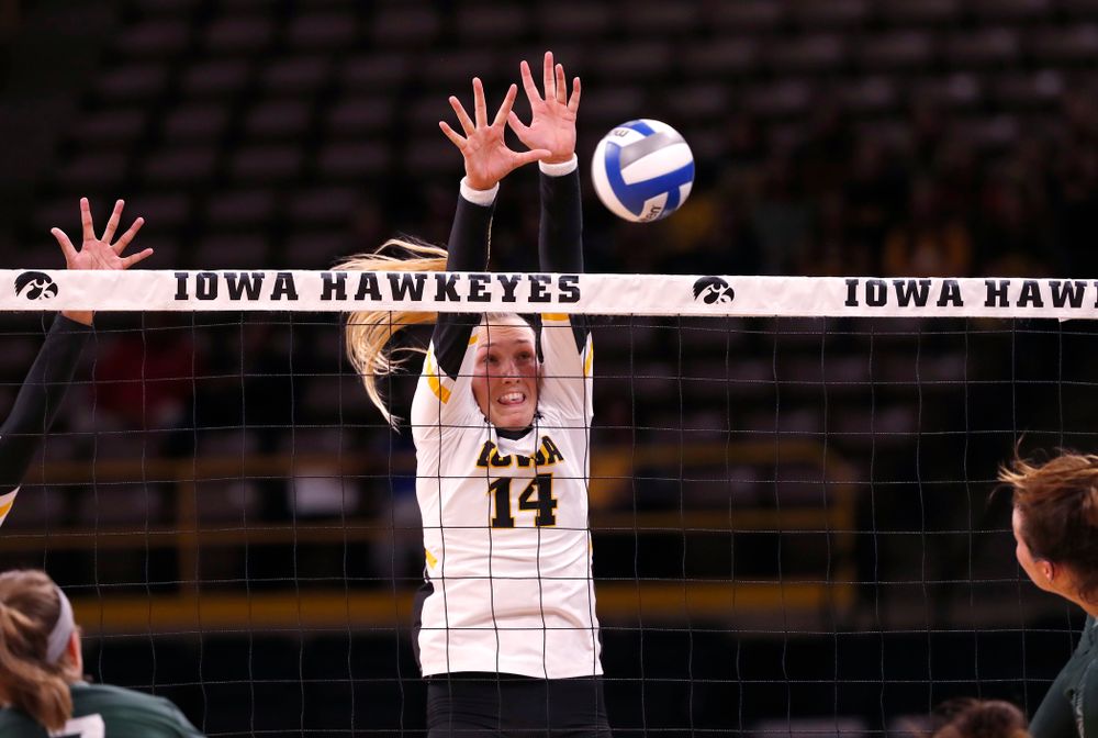 Iowa Hawkeyes outside hitter Cali Hoye (14) against the Michigan State Spartans Friday, September 21, 2018 at Carver-Hawkeye Arena. (Brian Ray/hawkeyesports.com)
