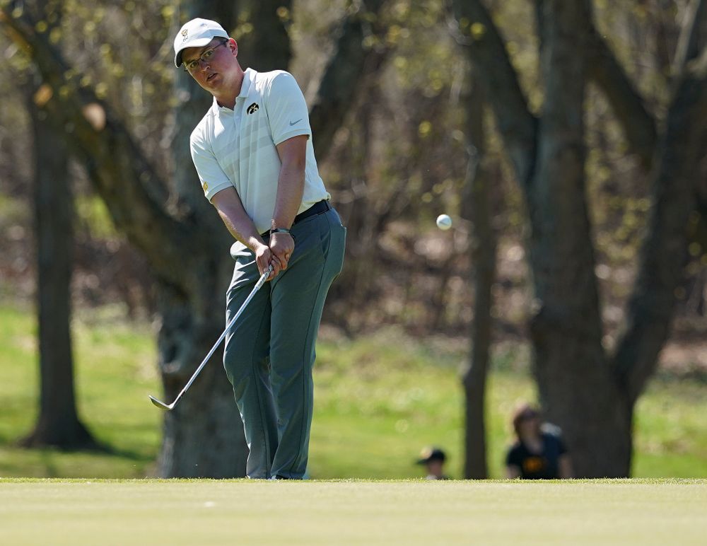 Iowa's Matthew Walker chips onto the green during the second round of the Hawkeye Invitational at Finkbine Golf Course in Iowa City on Saturday, Apr. 20, 2019. (Stephen Mally/hawkeyesports.com)