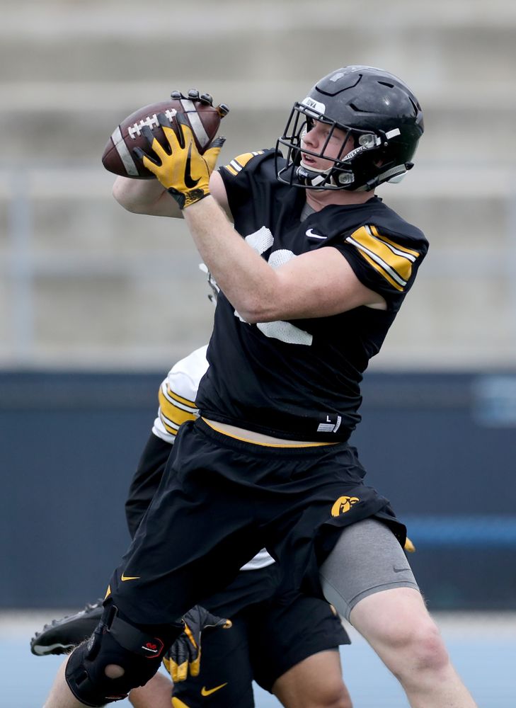 Iowa Hawkeyes tight end Shaun Beyer (42) during practice Sunday, December 22, 2019 at Mesa College in San Diego. (Brian Ray/hawkeyesports.com)