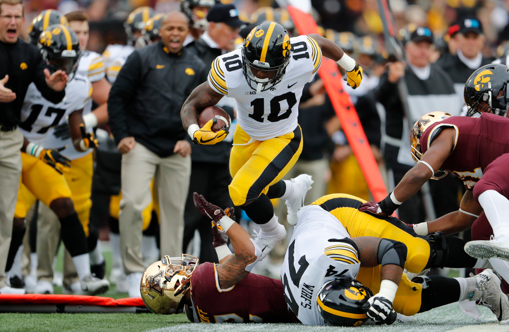 Iowa Hawkeyes running back Mekhi Sargent (10) against the Minnesota Golden Gophers Saturday, October 6, 2018 at TCF Bank Stadium. (Brian Ray/hawkeyesports.com)