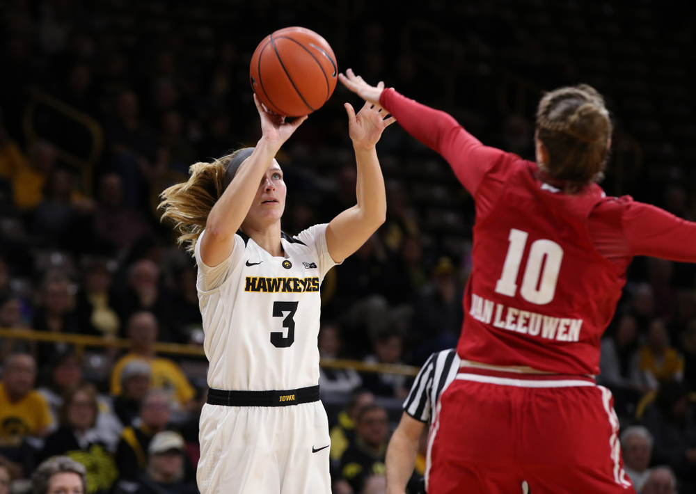 Iowa Hawkeyes guard Makenzie Meyer (3) against the Wisconsin Badgers Monday, January 7, 2019 at Carver-Hawkeye Arena. (Brian Ray/hawkeyesports.com)