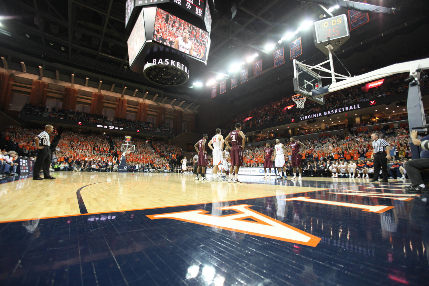 Men S Basketball Vs Virginia Tech By Matt Riley Jim Daves Virginia Cavaliers Official Athletic Site