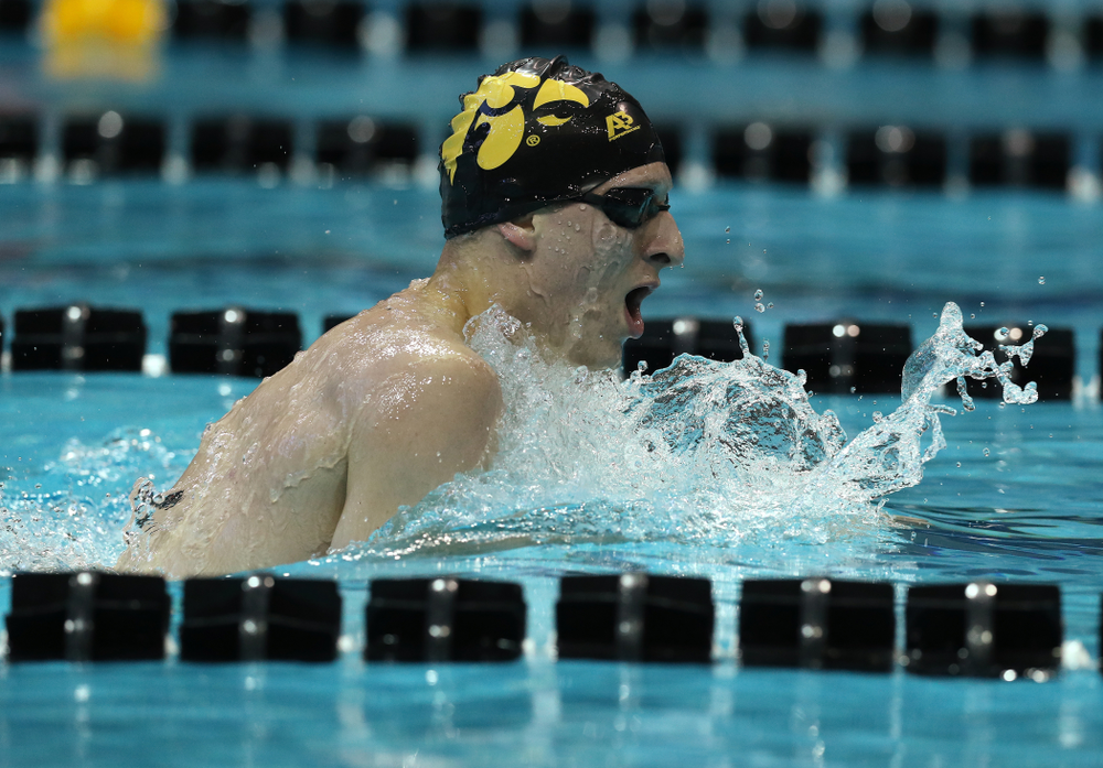 Iowa's Jackson Kuhlers swims the 200 yard Individual Medley Thursday, November 15, 2018 during the 2018 Hawkeye Invitational at the Campus Recreation and Wellness Center. (Brian Ray/hawkeyesports.com)